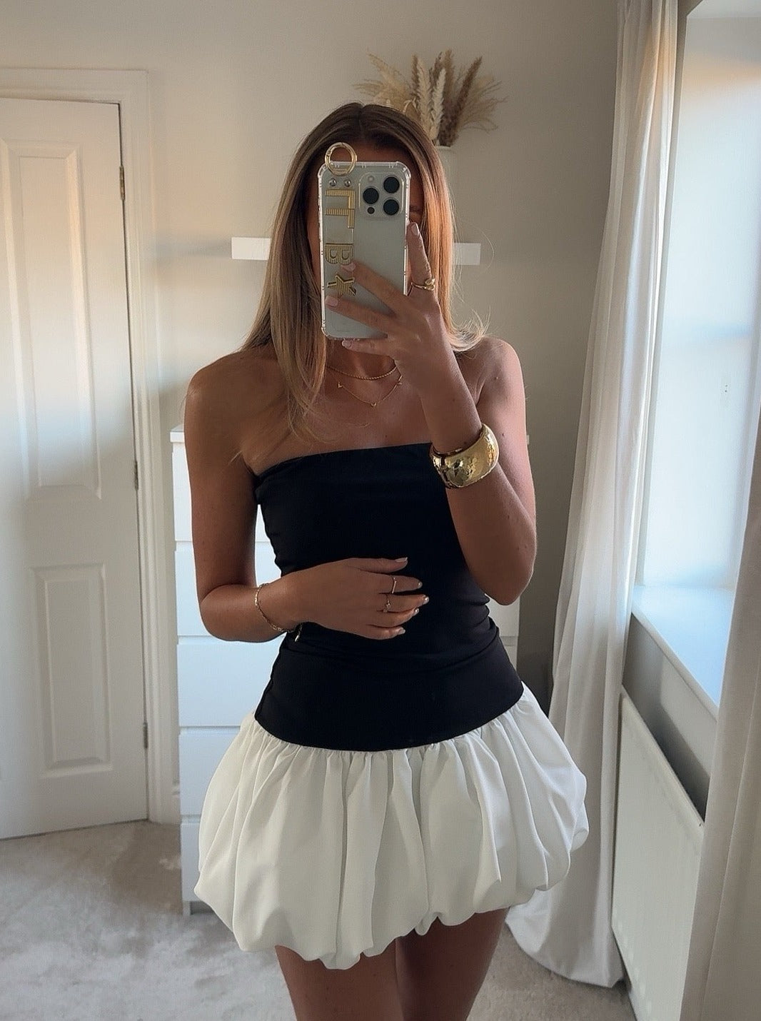 Kendall Kleid mit tiefer Taille und Puffsaum