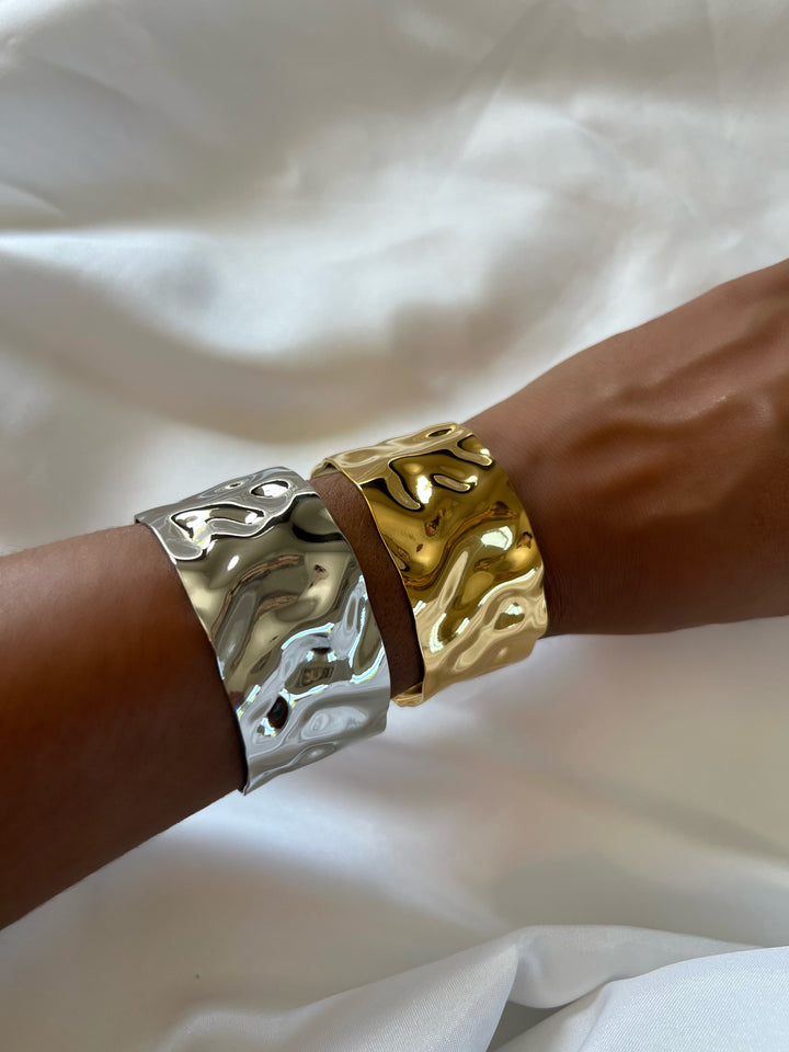 Gehämmertes Armband von Coco & Verde