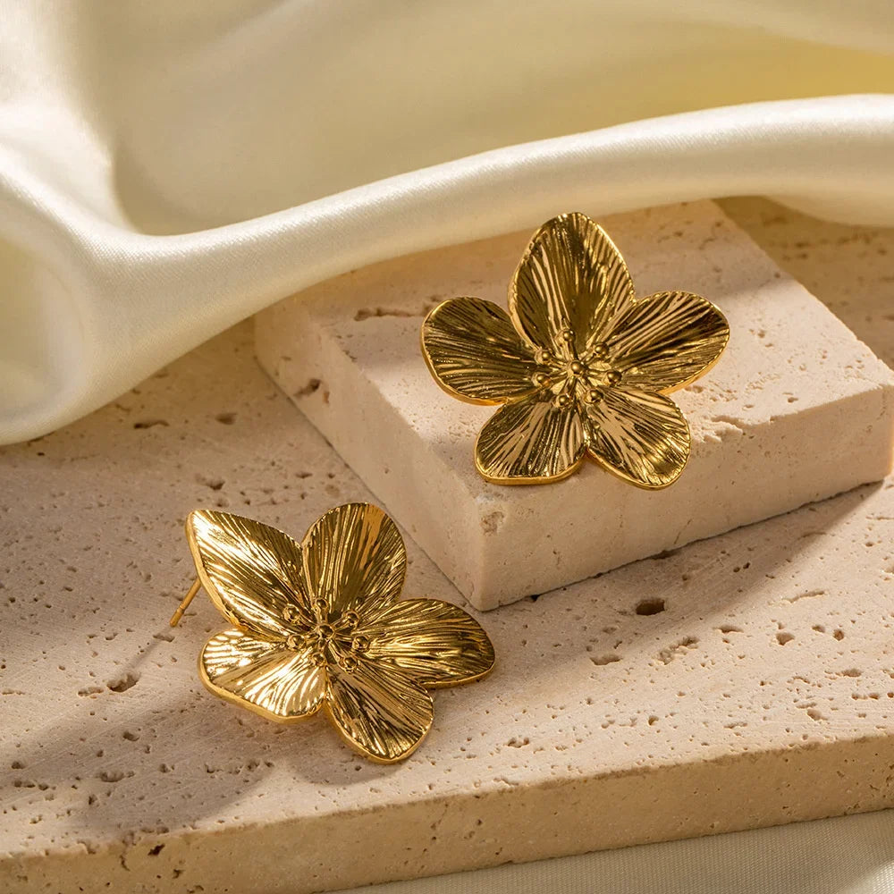 Coco & Verde Champa De Fluer Earrings