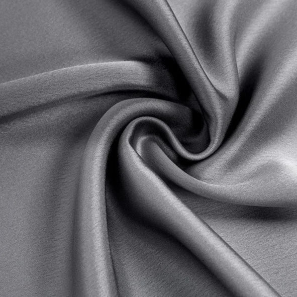 Kendall Maxirock aus Eisseide mit hoher Taille