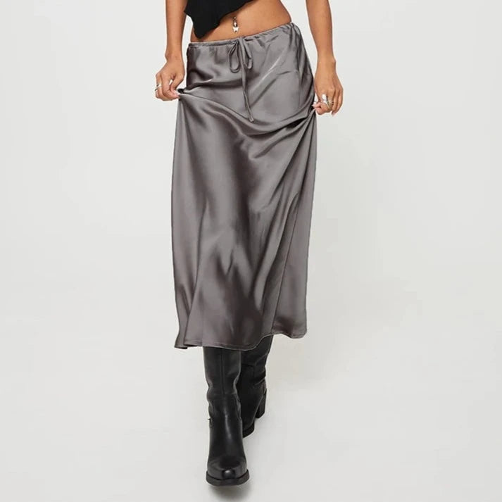 Kendall Maxirock aus Eisseide mit hoher Taille