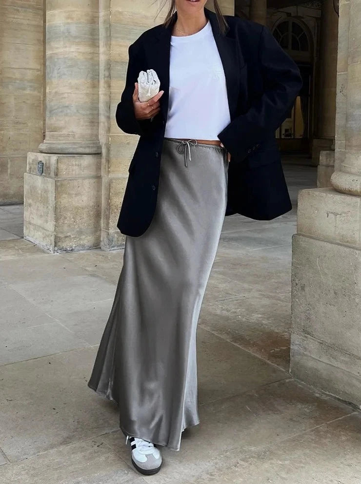 Kendall Maxirock aus Eisseide mit hoher Taille