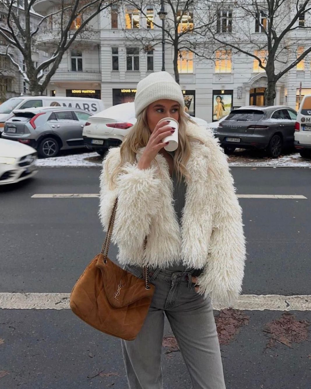 Ferryhill – Elfenbeinfarbene Kunstpelzjacke