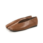Moreno Italia Wide-Toe Ballet Flats