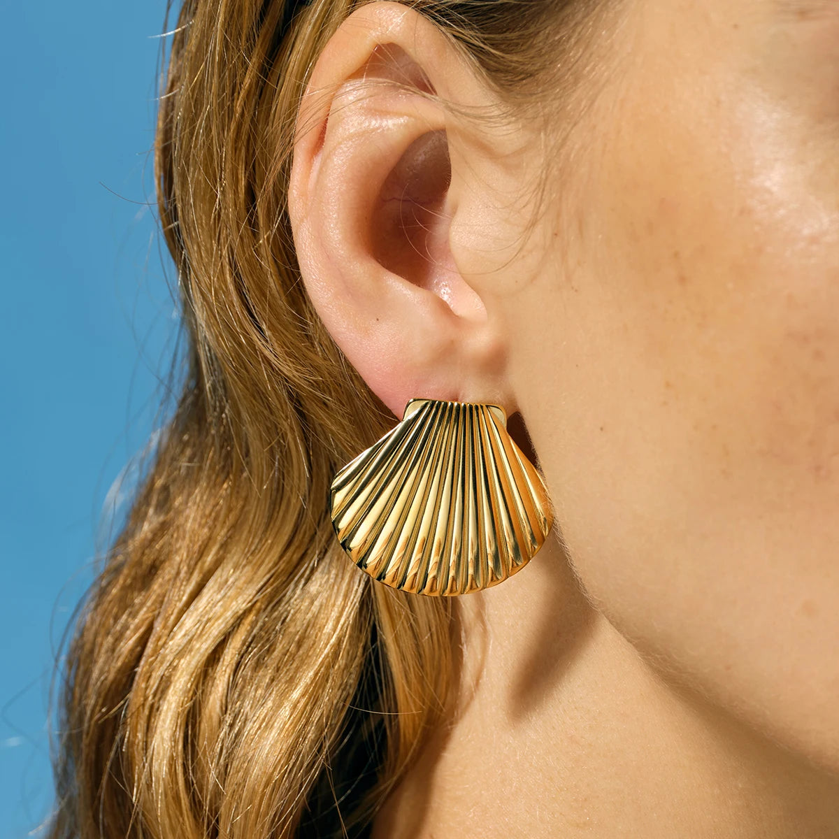 Coco & Verde Seashell Earrings