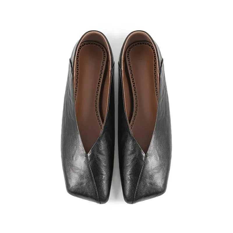 Moreno Italia Wide-Toe Ballet Flats