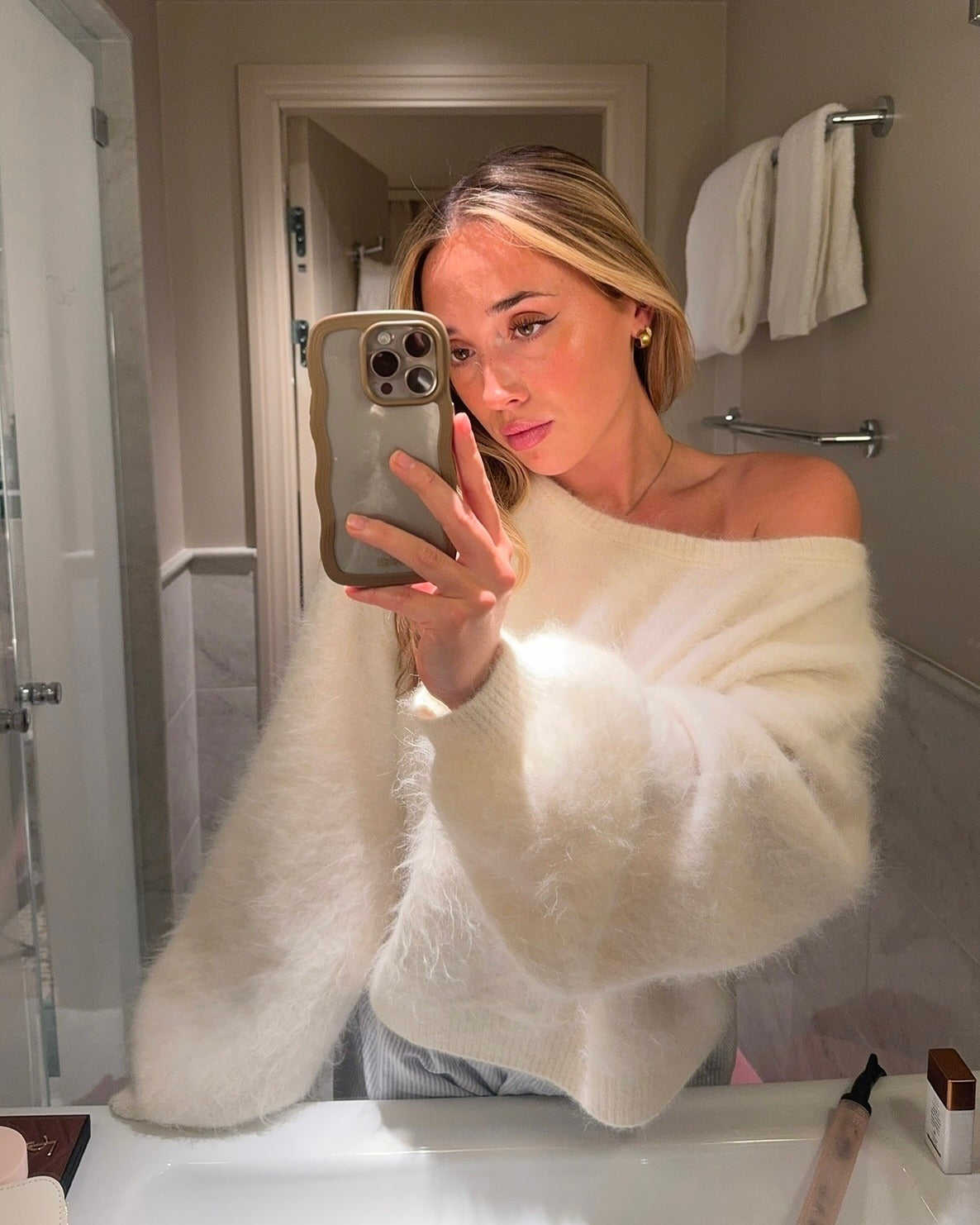 Kendall Off-Shoulder Cardigan