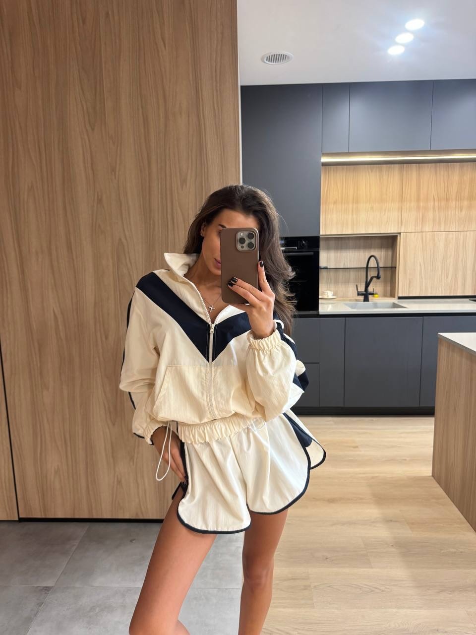 Maven Striped Windbreaker Set - shorts detail