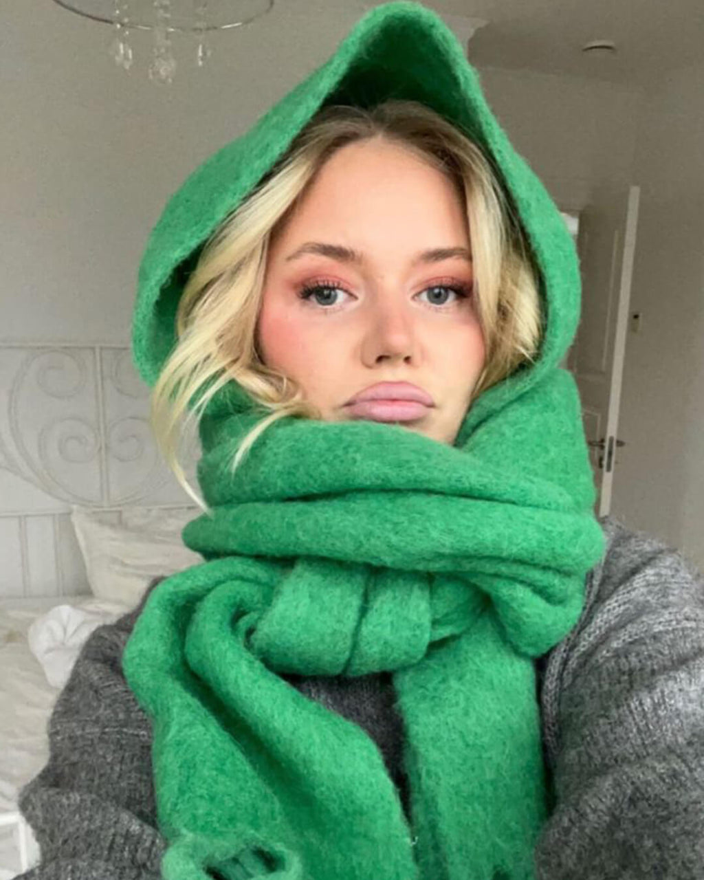 Céleste Tasseled Winter Scarf - Green