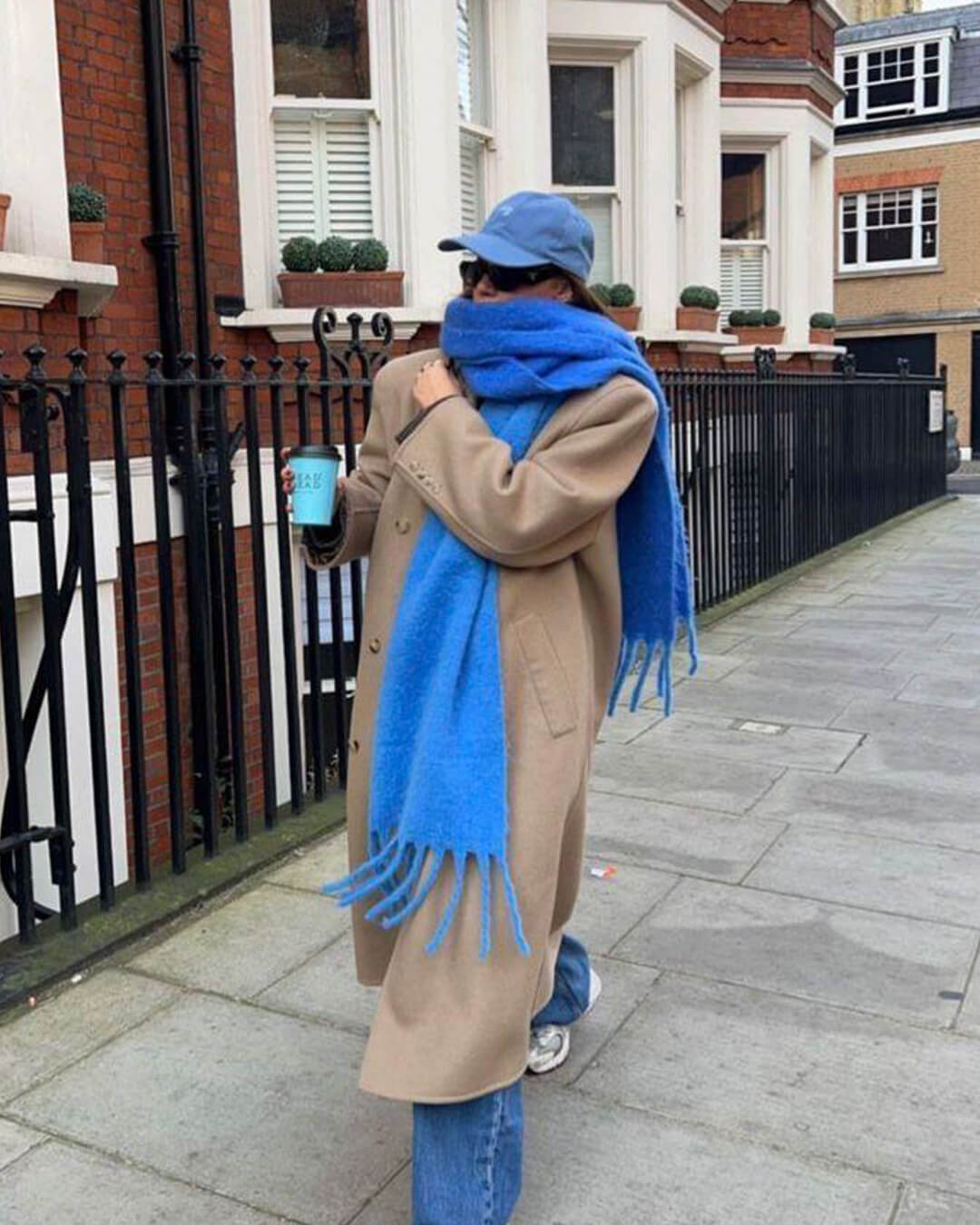 Céleste Tasseled Winter Scarf - Royal Blue