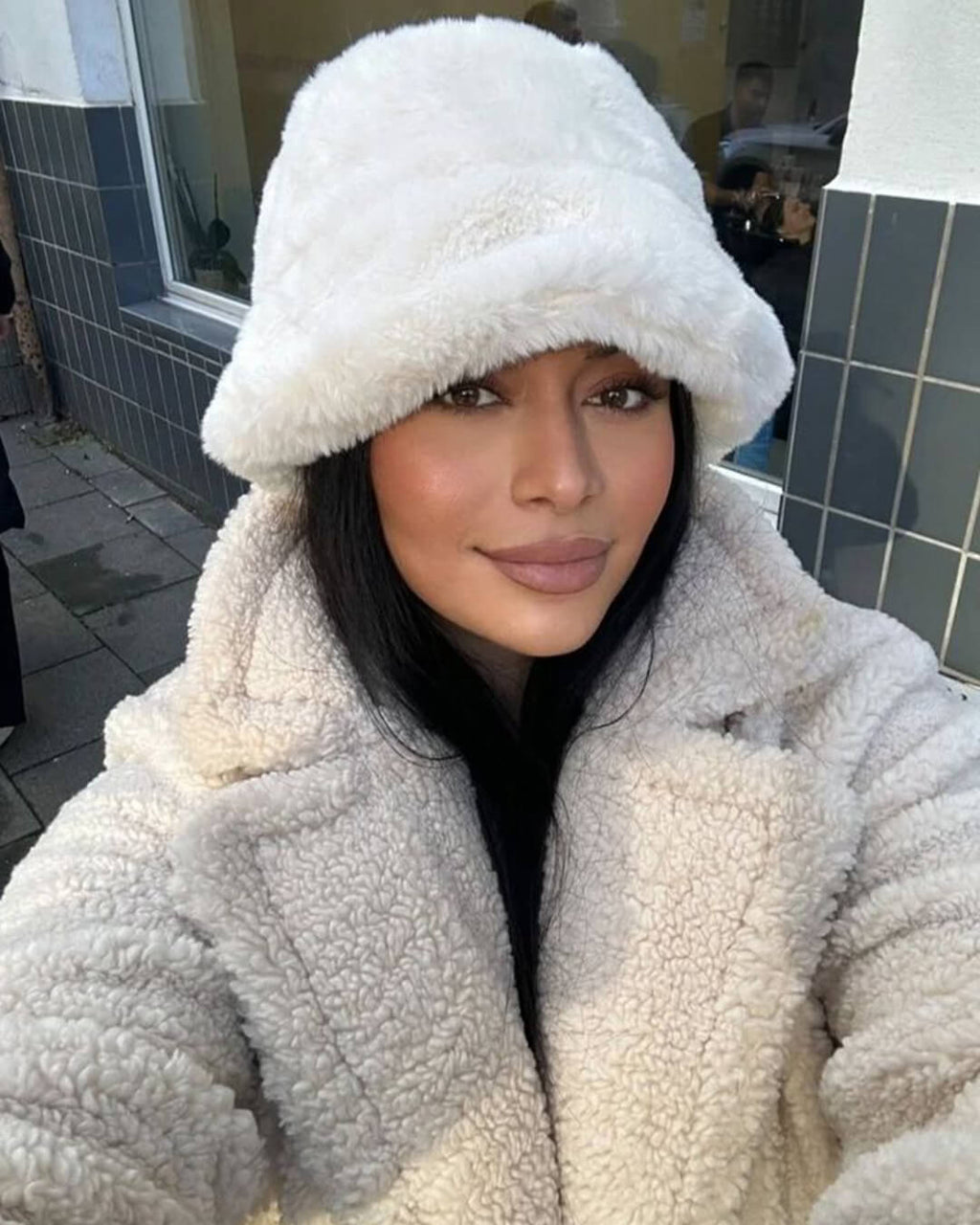 Lison Fluffy Bucket Hat - White
