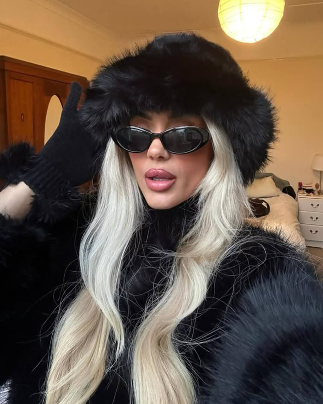 Odile Faux Fur Hat - Black