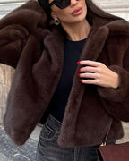 Faustine faux fur detail